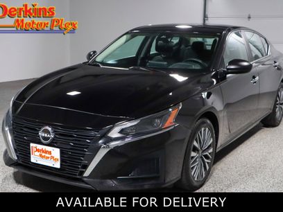 Used 2024 Nissan Altima 2.5 SV