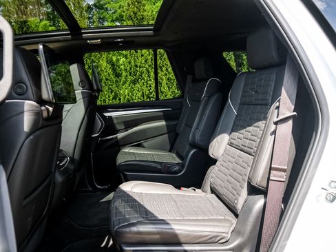 Used 2026 Cadillac Escalade V image 32