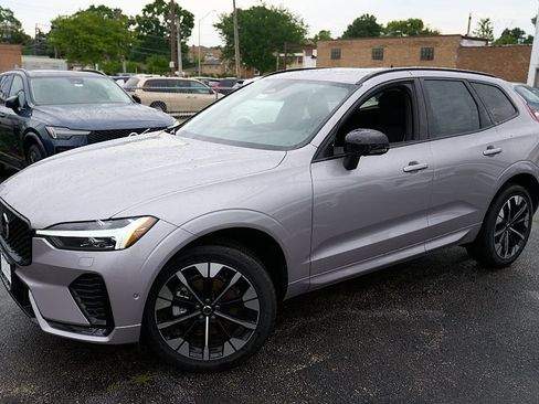 New 2026 Volvo XC60 B5 Plus w/ Climate Package AWD/4WD image 3