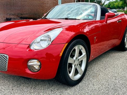 Used 2008 Pontiac Solstice Convertible w/ Preferred Package RWD image 34