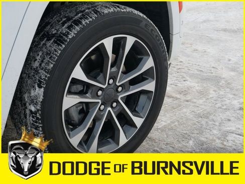 Used 2022 Jeep Grand Cherokee Overland w/ Luxury Tech Group IV image 12