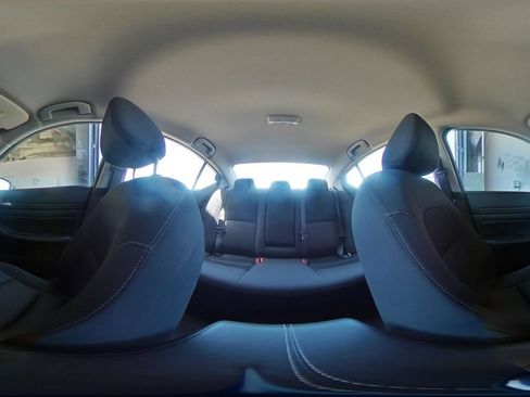 Used 2025 Nissan Altima 2.5 SV FWD image 37