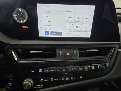 Used 2023 Lexus ES 300h w/ Premium Package FWD image 20