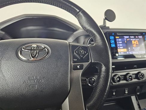 Used 2016 Toyota Tacoma TRD Off-Road w/ Towing Package image 36