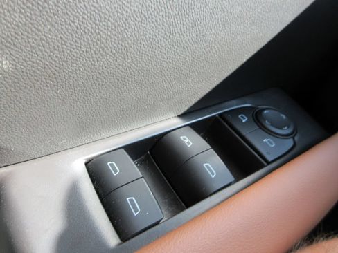Certified 2024 GMC Canyon AT4 AWD/4WD image 27