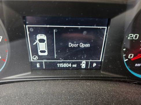 Used 2018 Chevrolet Malibu LT image 12