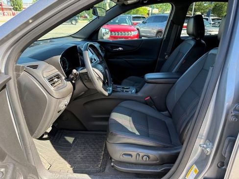 Used 2023 Chevrolet Equinox RS FWD image 12