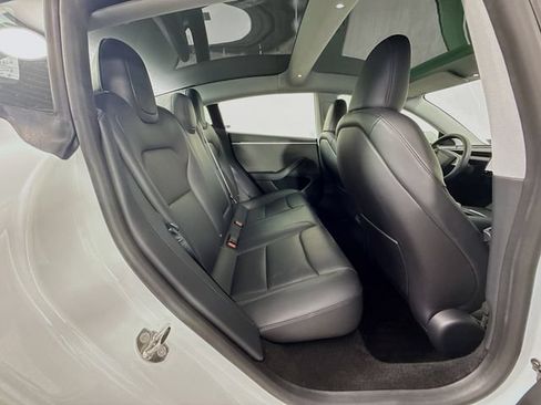 Used 2024 Tesla Model 3 Standard Range RWD image 27