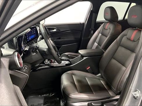 Used 2025 Chevrolet Trax RS w/ Sunroof Package image 22