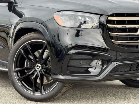 New 2026 Mercedes-Benz GLS 580 4MATIC image 4
