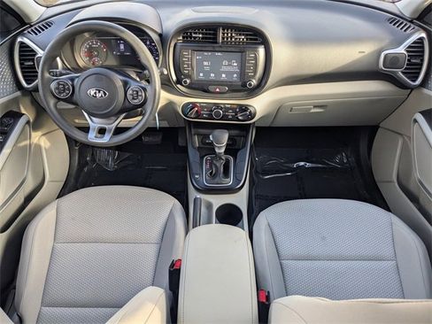 Used 2021 Kia Soul LX image 13