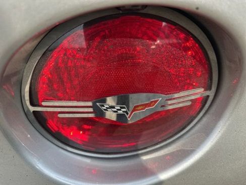 Used 2005 Chevrolet Corvette Coupe w/ Preferred Equipment Group image 18