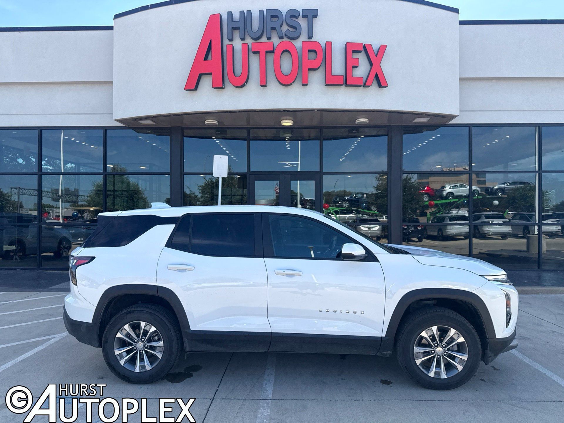 Used 2025 Chevrolet Equinox LT AWD/4WD image 1
