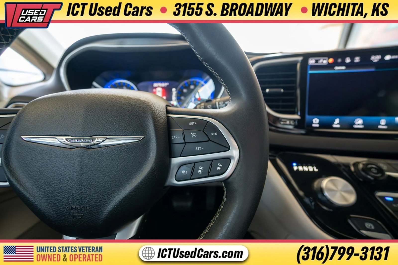 Used 2024 Chrysler Pacifica Touring-L FWD image 20
