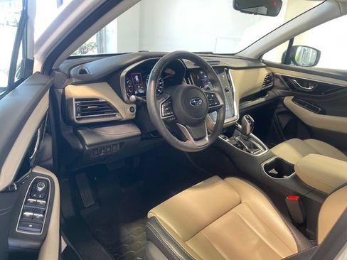 Used 2025 Subaru Outback Limited AWD/4WD image 6