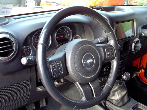 Used 2015 Jeep Wrangler Sport w/ Quick Order Package 23S AWD/4WD image 11