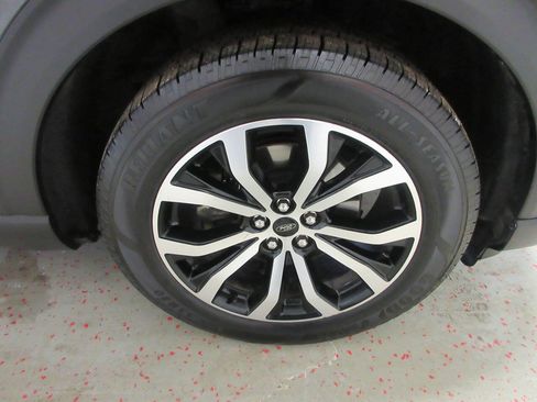 Used 2020 Ford Explorer ST w/ Premium Technology Package image 35