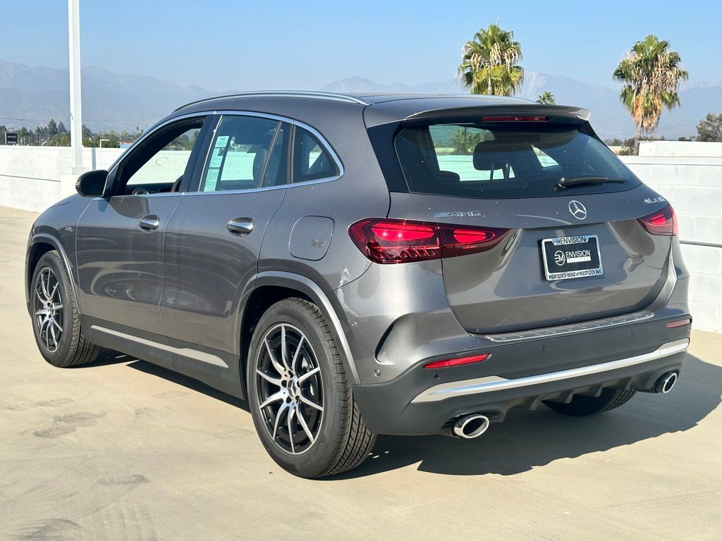 Used 2025 Mercedes-Benz GLA 35 AMG 4MATIC image 8