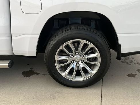 Used 2023 RAM 1500 Laramie AWD/4WD image 21
