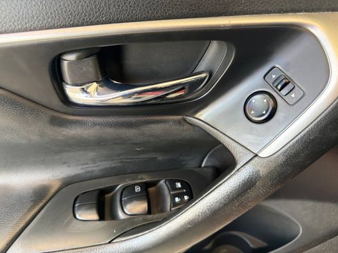 Used 2015 Nissan Altima 2.5 S w/ Power Driver Seat Package FWD image 4