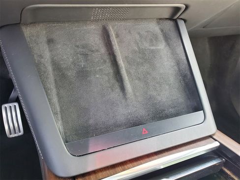 Used 2023 Tesla Model X image 24