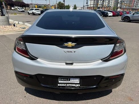 Used 2017 Chevrolet Volt Premier w/ Driver Confidence Package FWD image 6