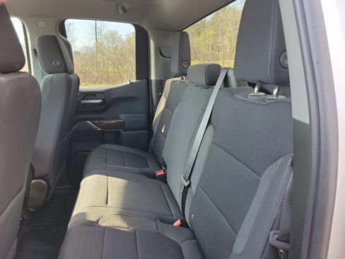 Used 2022 GMC Sierra 1500 SLE AWD/4WD image 16