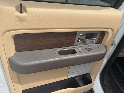 Used 2013 Ford F150 Lariat w/ Lariat Chrome Pkg image 12