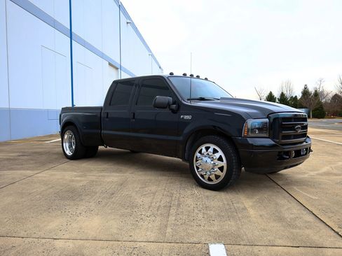 Used 2003 Ford F350 XLT image 14