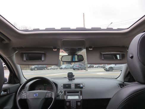 Used 2005 Volvo V50 2.4i image 13