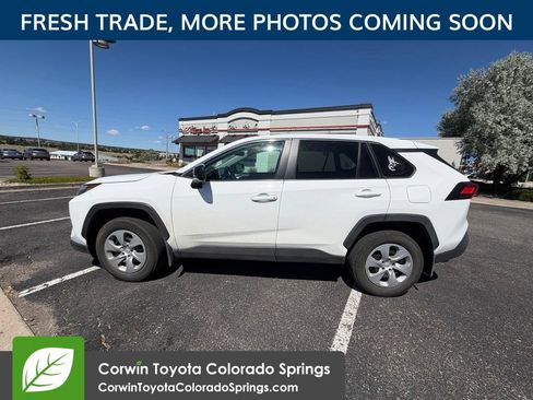 Used 2023 Toyota RAV4 LE AWD/4WD image 4