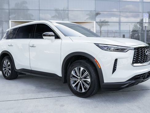 Certified 2024 INFINITI QX60 Pure FWD image 2