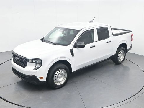 Used 2025 Ford Maverick XL w/ Equipment Group 102A AWD/4WD image 17
