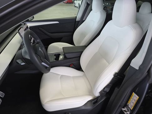 Used 2023 Tesla Model Y Performance AWD/4WD image 5