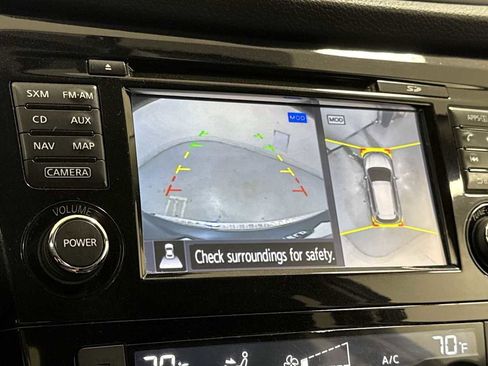 Used 2016 Nissan Rogue SV w/ SV Premium Package image 19