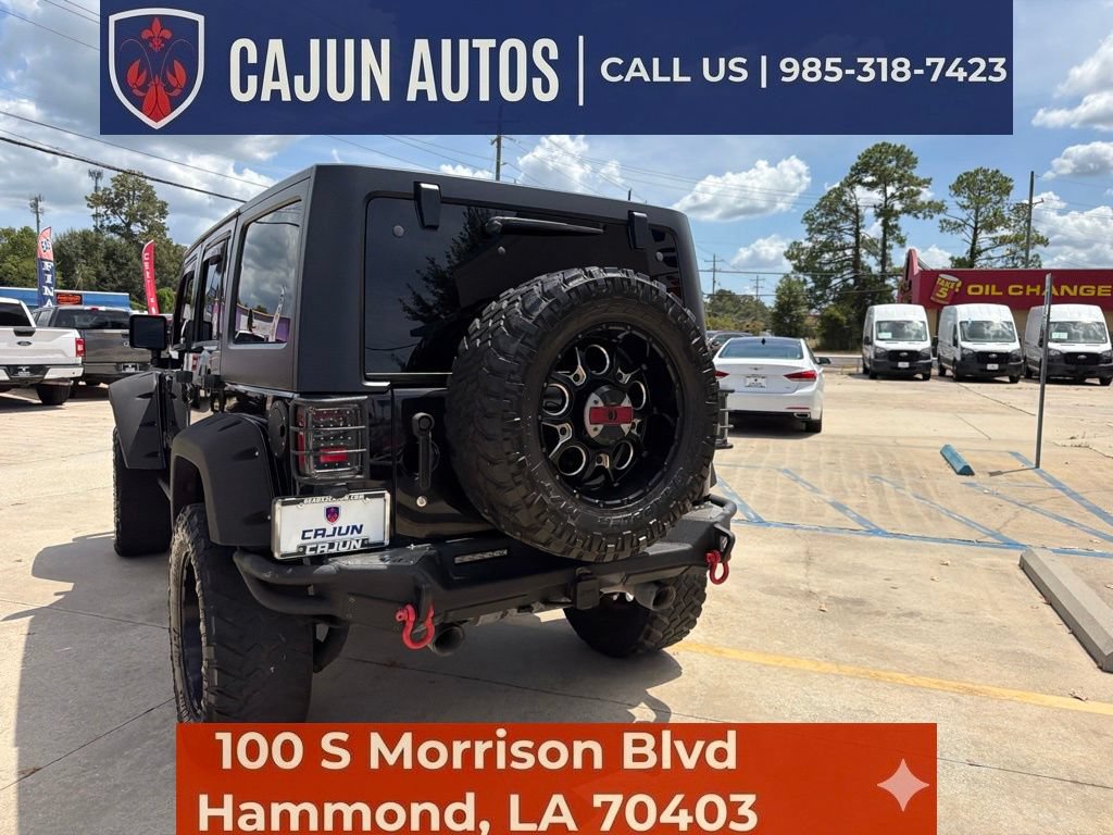 Used 2018 Jeep Wrangler Unlimited Rubicon w/ Connectivity Group AWD/4WD image 16