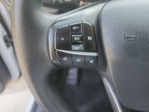 Used 2021 Ford Escape SE image 21