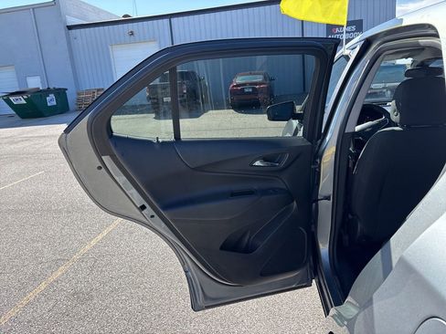 Used 2023 Chevrolet Equinox LT image 20