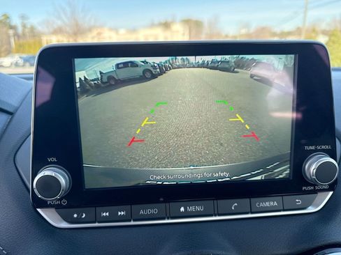 Used 2024 Nissan Sentra SV image 13