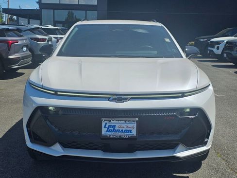 New 2025 Chevrolet Equinox EV RS image 2