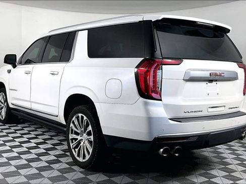 Used 2021 GMC Yukon XL Denali w/ Denali Premium Package AWD/4WD image 2