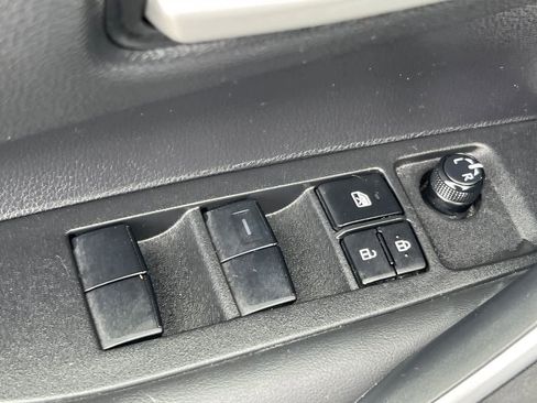 Certified 2022 Toyota Corolla SE FWD image 13