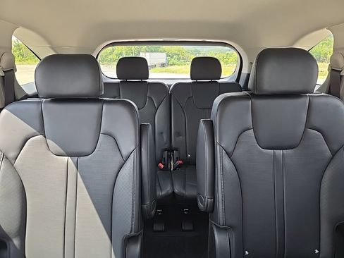 Used 2025 Kia Sorento EX FWD image 24