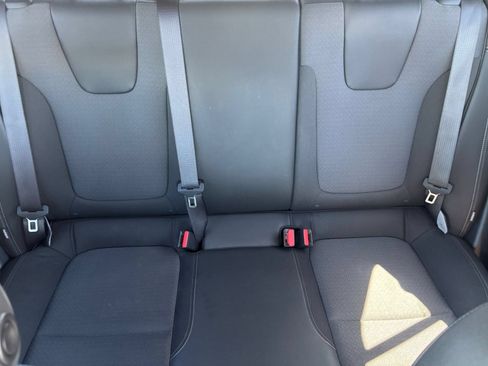 Used 2025 Buick Encore GX Preferred AWD/4WD image 37