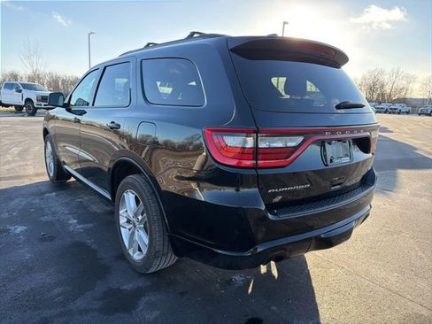 Used 2023 Dodge Durango GT image 3