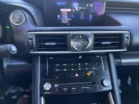 Used 2018 Lexus IS 300 F Sport RWD image 29