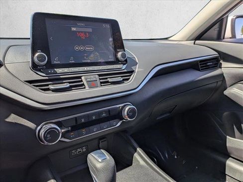 Used 2022 Nissan Altima 2.5 SV image 13