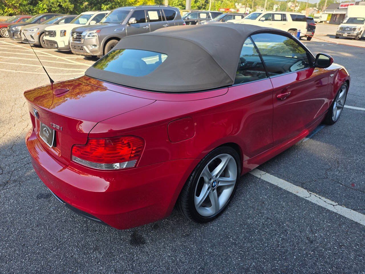 Used 2011 BMW 135i Convertible RWD image 11