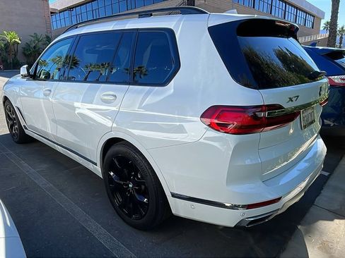Used 2021 BMW X7 xDrive40i w/ Cold Weather Package image 3