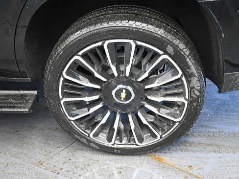 New 2026 Chevrolet Tahoe High Country image 11